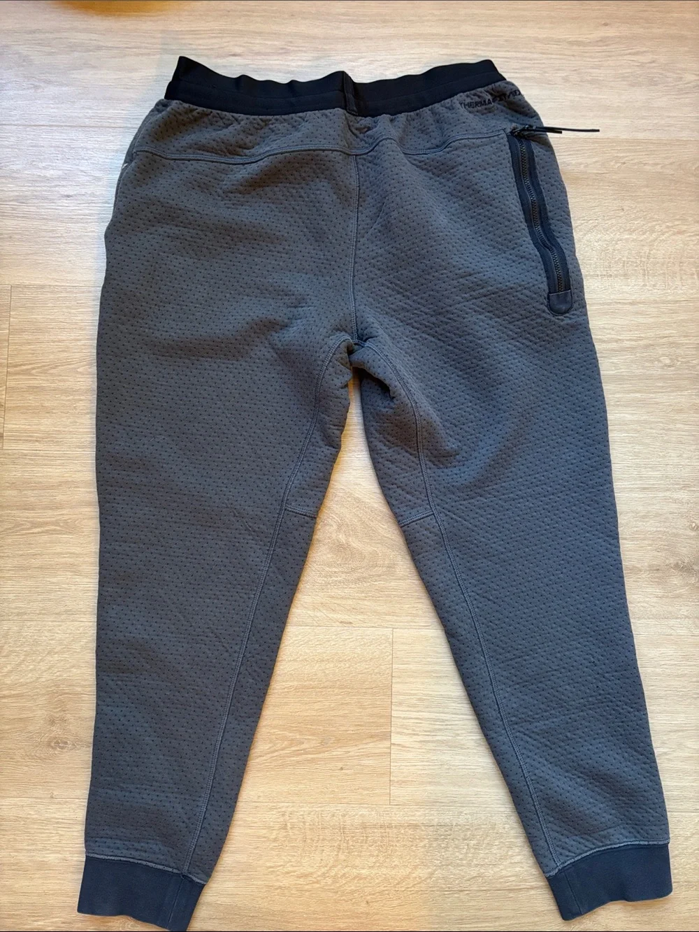 Nike Men’s Gray Quilted-Texture Joggers with Black Waistband - Picture 4 of 4